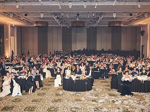 世界から３００人が参加